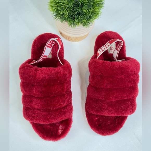 UGG Fluff Yeah Slide Fuzzy Slipper Ribbon Red Size 8 Sheepskin - Picture 2 of 7
